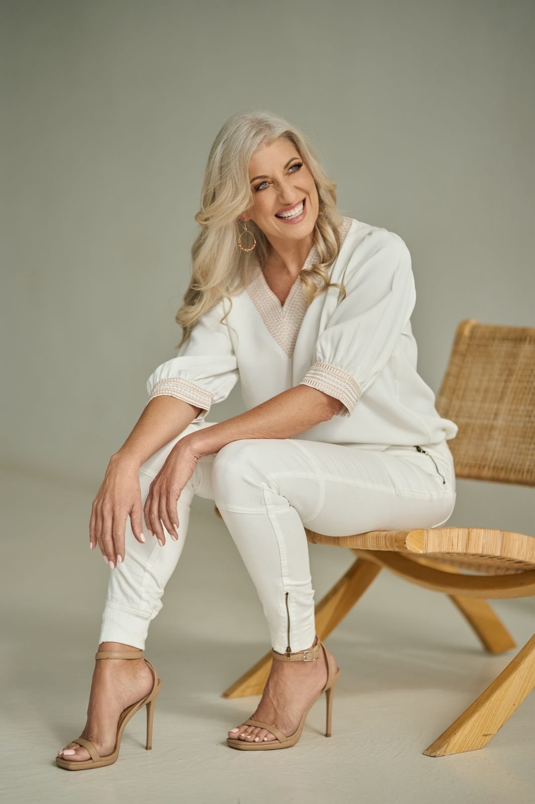 BonBon | Soft Blouse With Blush Embroidery