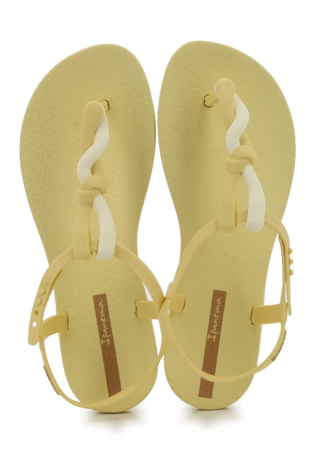 Ipanemas | Class Daily | Yellow