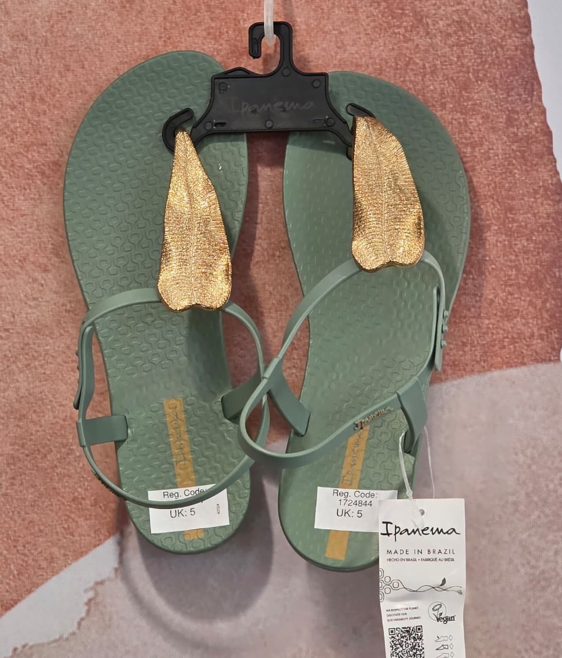 Ipanemas | Class Flora | Olive